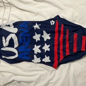 New never worn size 32 Arena suit.